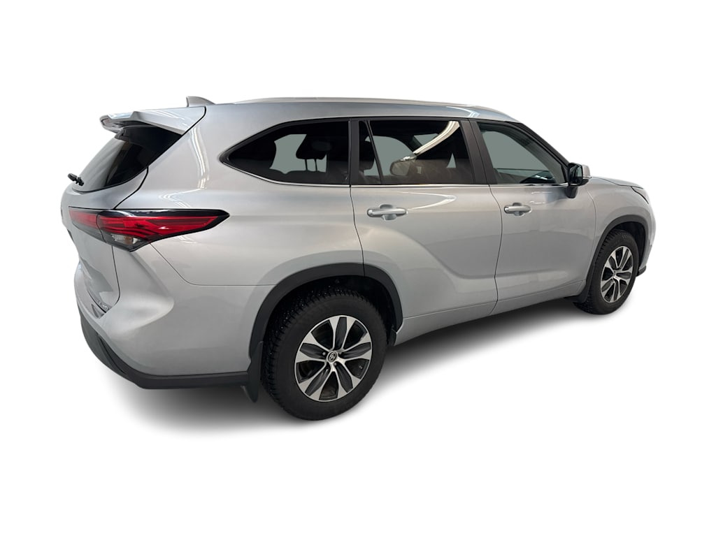 2023 Toyota Highlander XLE 17