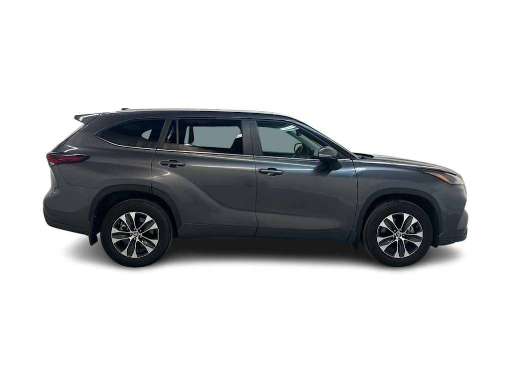 Thumbnail: 2024 Toyota Highlander - 15