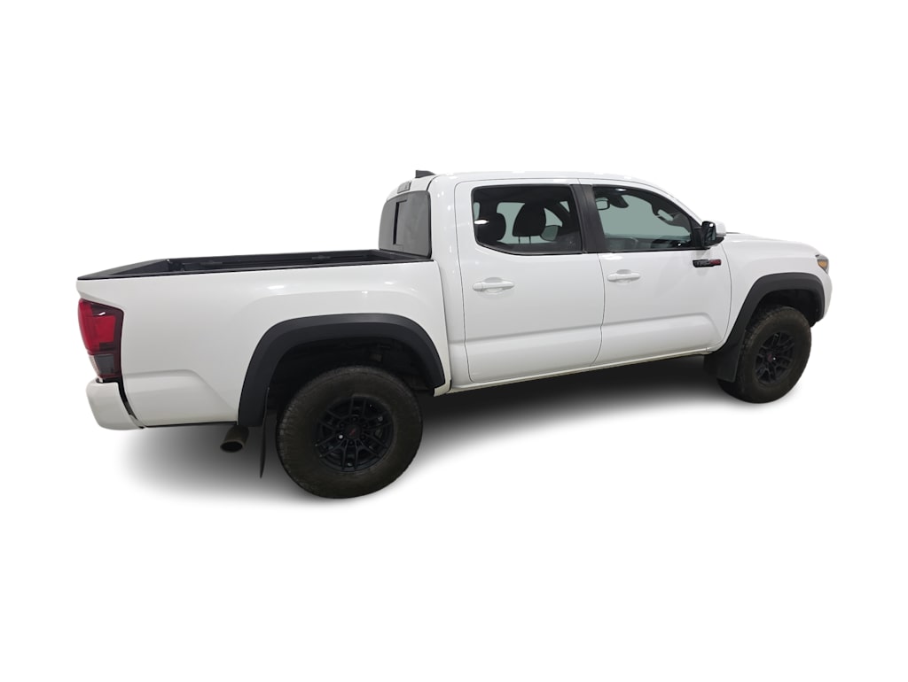 Thumbnail: 2020 Toyota Tacoma - 15