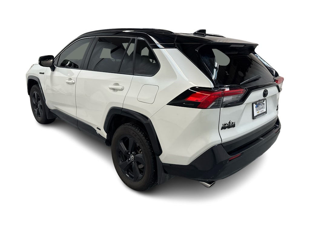 2021 Toyota RAV4 XSE 3