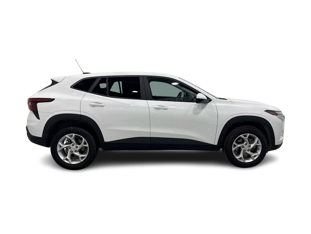 Thumbnail: 2025 Chevrolet Trax - 16