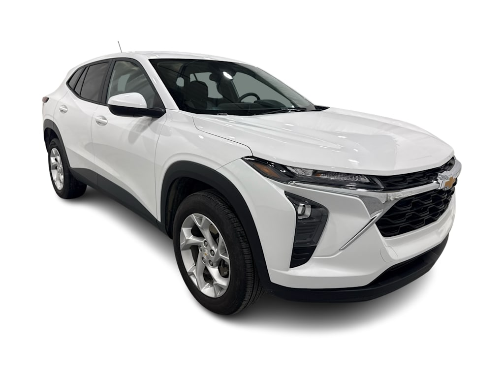 Thumbnail: 2025 Chevrolet Trax - 17