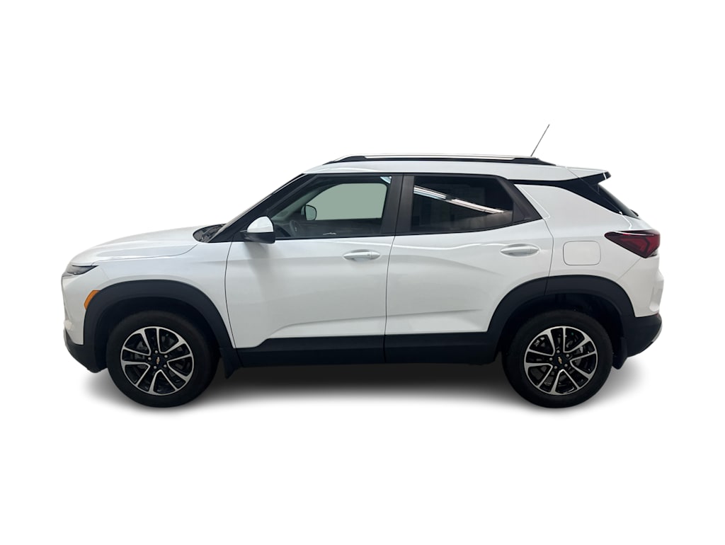 Thumbnail: 2025 Chevrolet TrailBlazer - 3