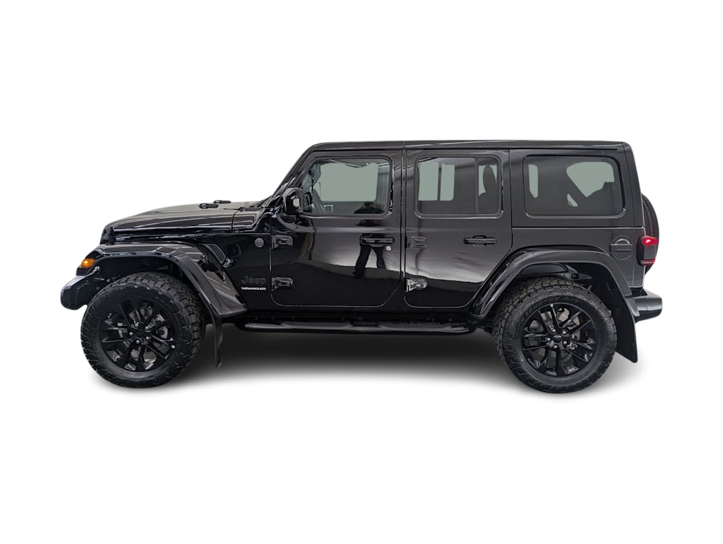 2023 Jeep Wrangler Unlimited Sahara 3