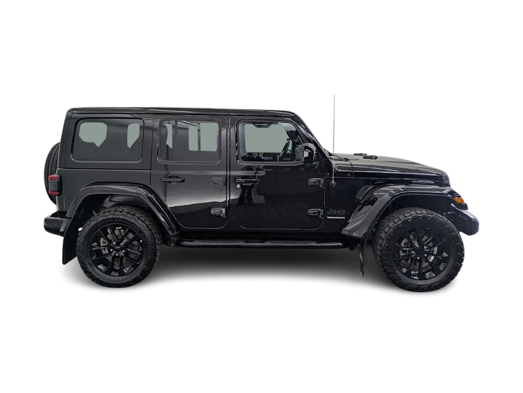 2023 Jeep Wrangler Unlimited Sahara 19