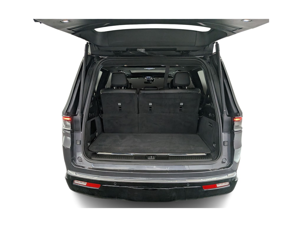 Thumbnail: 2024 Jeep Grand Wagoneer - 17