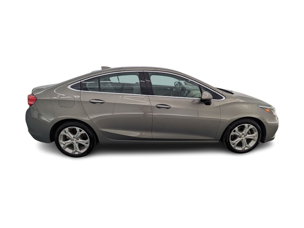 Thumbnail: 2018 Chevrolet Cruze - 21