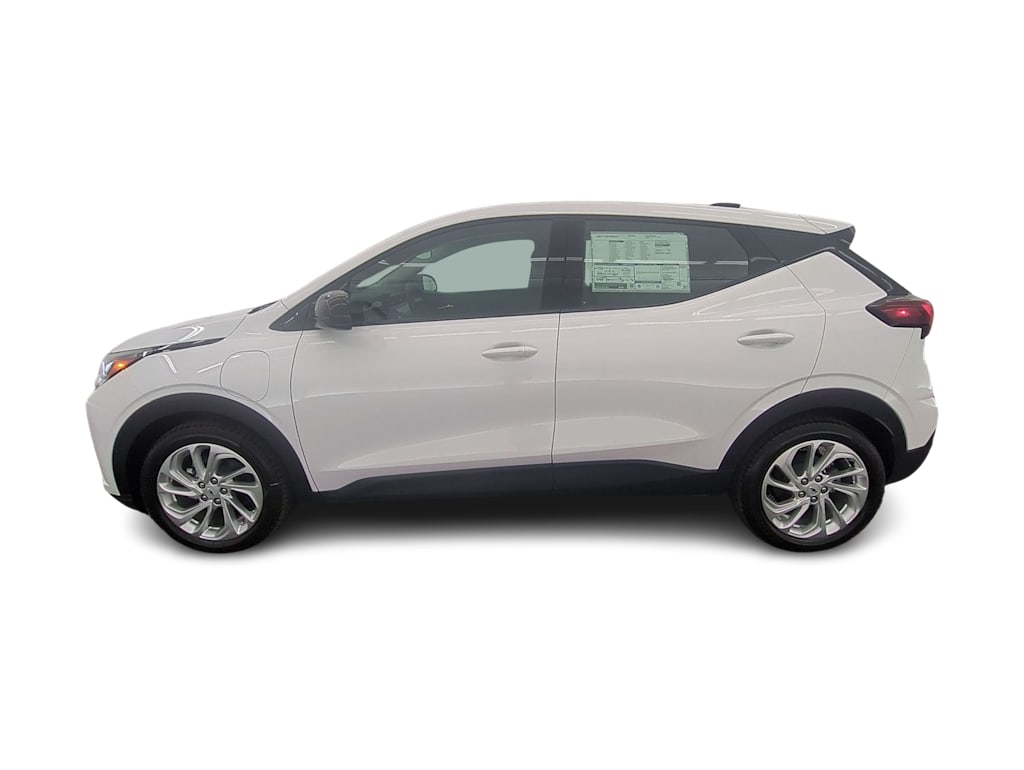 Thumbnail: 2027 Chevrolet Bolt EV - 3