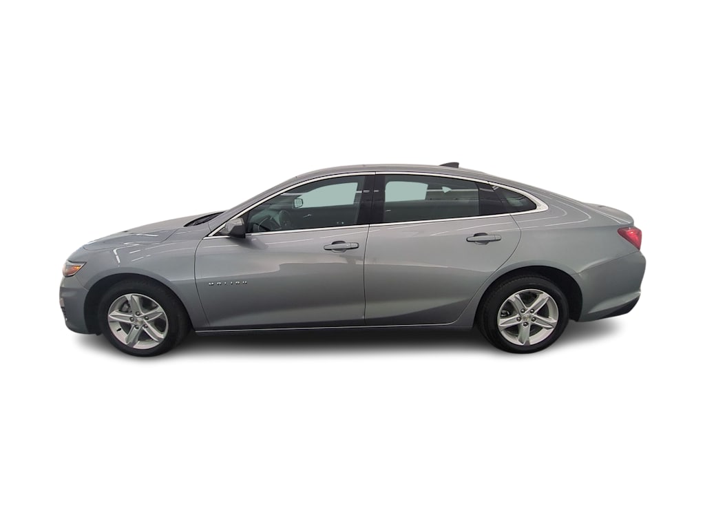 Thumbnail: 2024 Chevrolet Malibu - 3