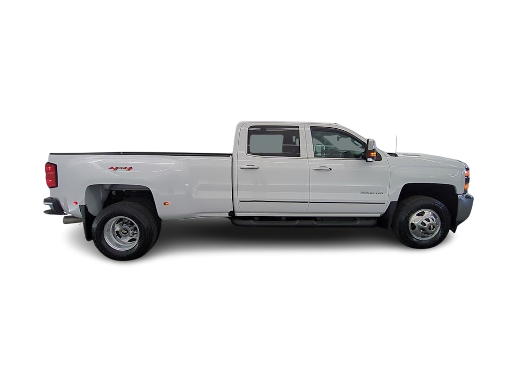Thumbnail: 2019 Chevrolet Silverado 3500 - 22