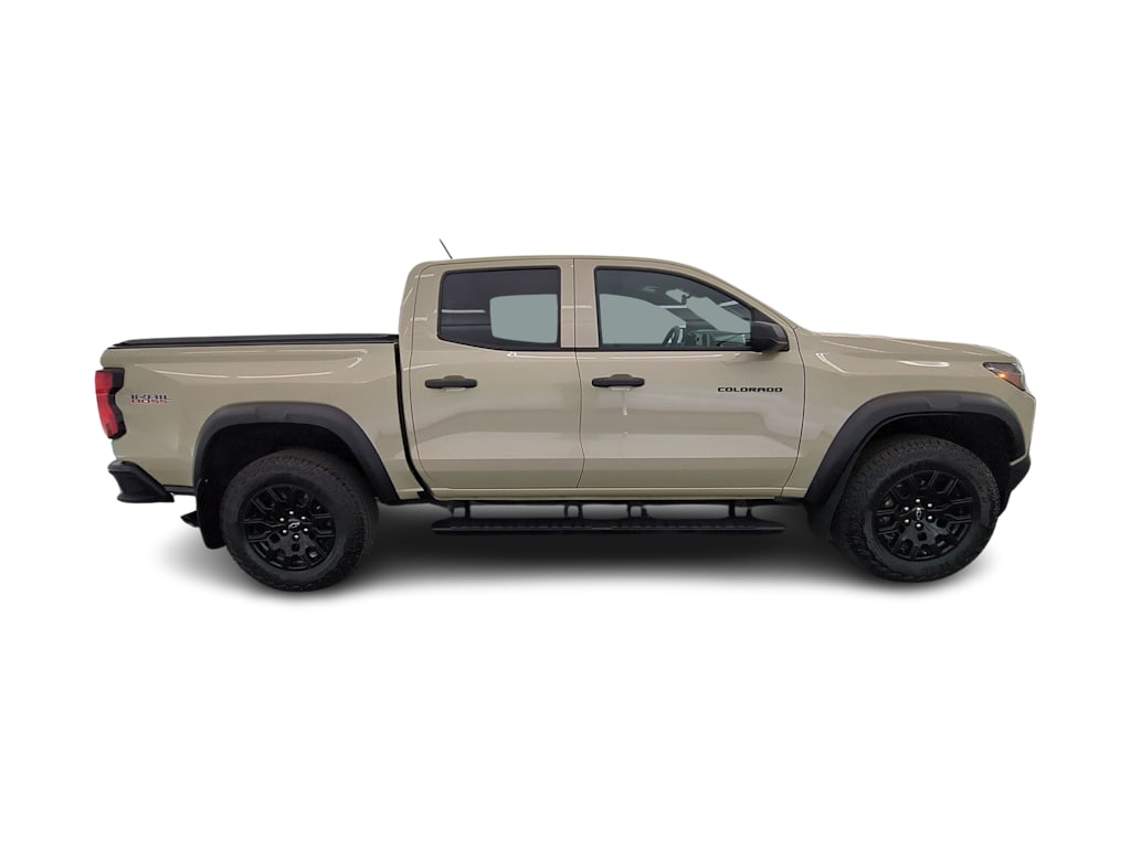 Thumbnail: 2023 Chevrolet Colorado - 22