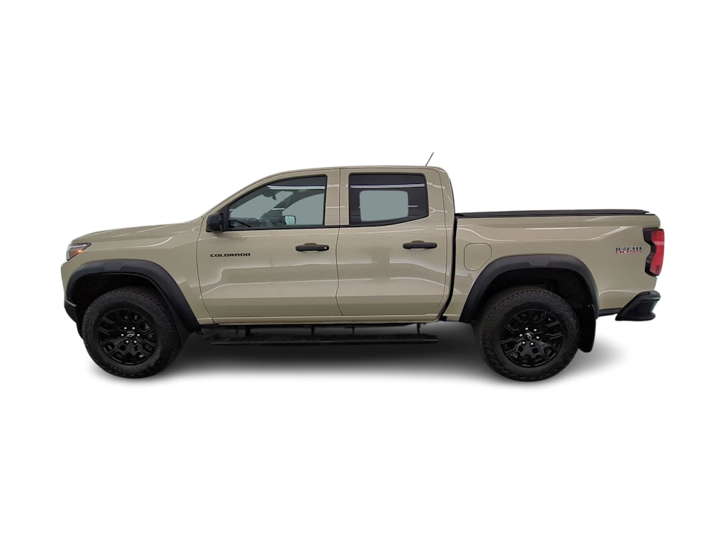 Thumbnail: 2023 Chevrolet Colorado - 3