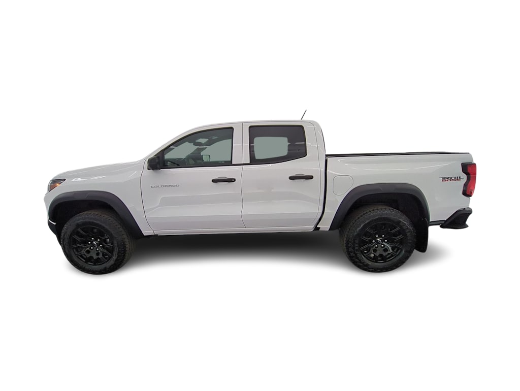 Thumbnail: 2024 Chevrolet Colorado - 3