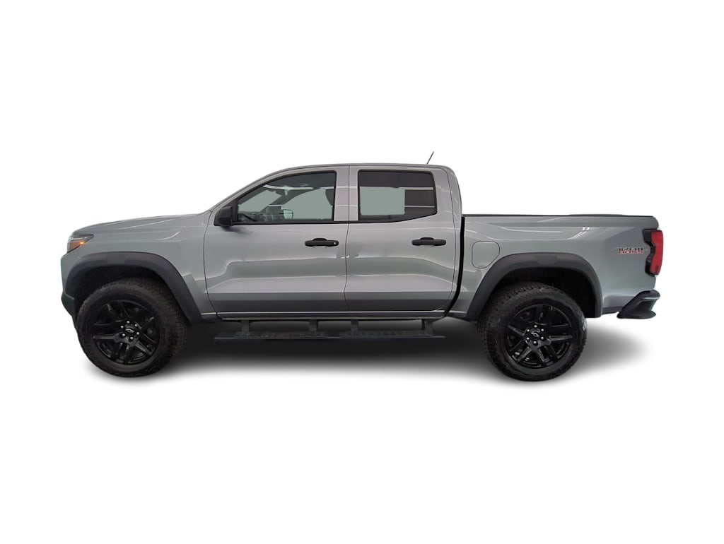 Thumbnail: 2024 Chevrolet Colorado - 3