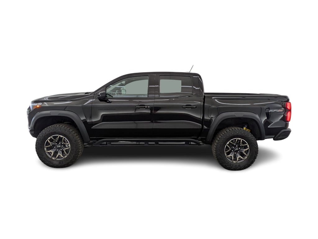 Thumbnail: 2023 Chevrolet Colorado - 3