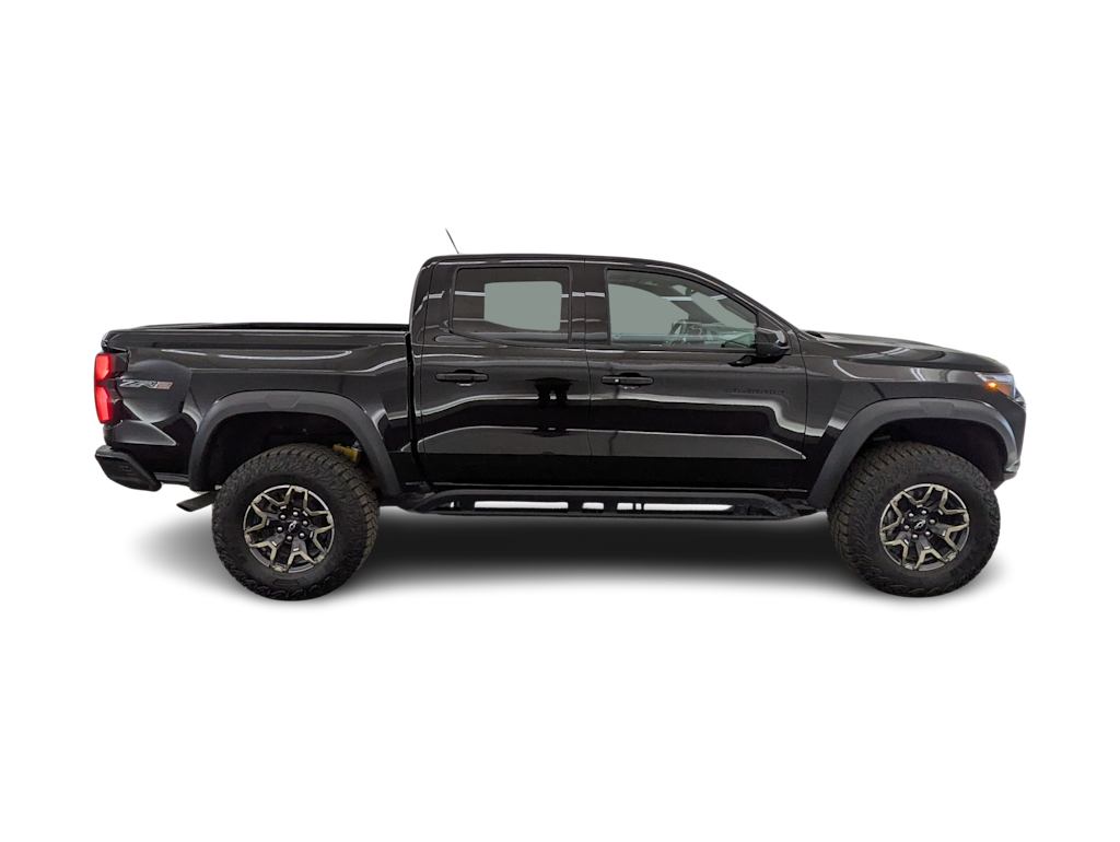 Thumbnail: 2023 Chevrolet Colorado - 21