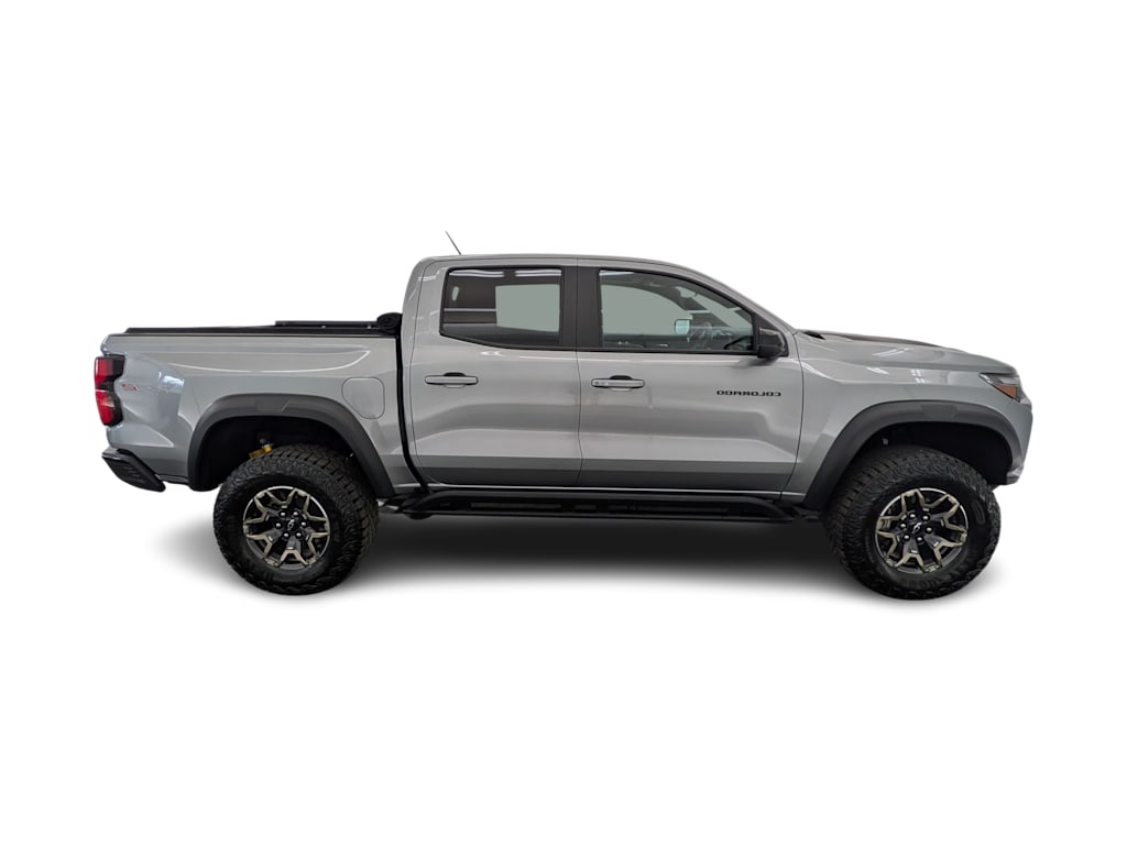 Thumbnail: 2024 Chevrolet Colorado - 21