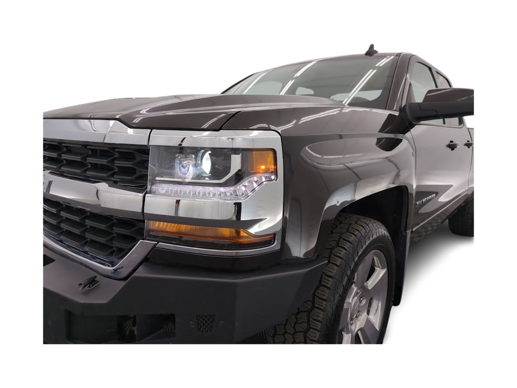 Thumbnail: 2018 Chevrolet Silverado 1500 - 23