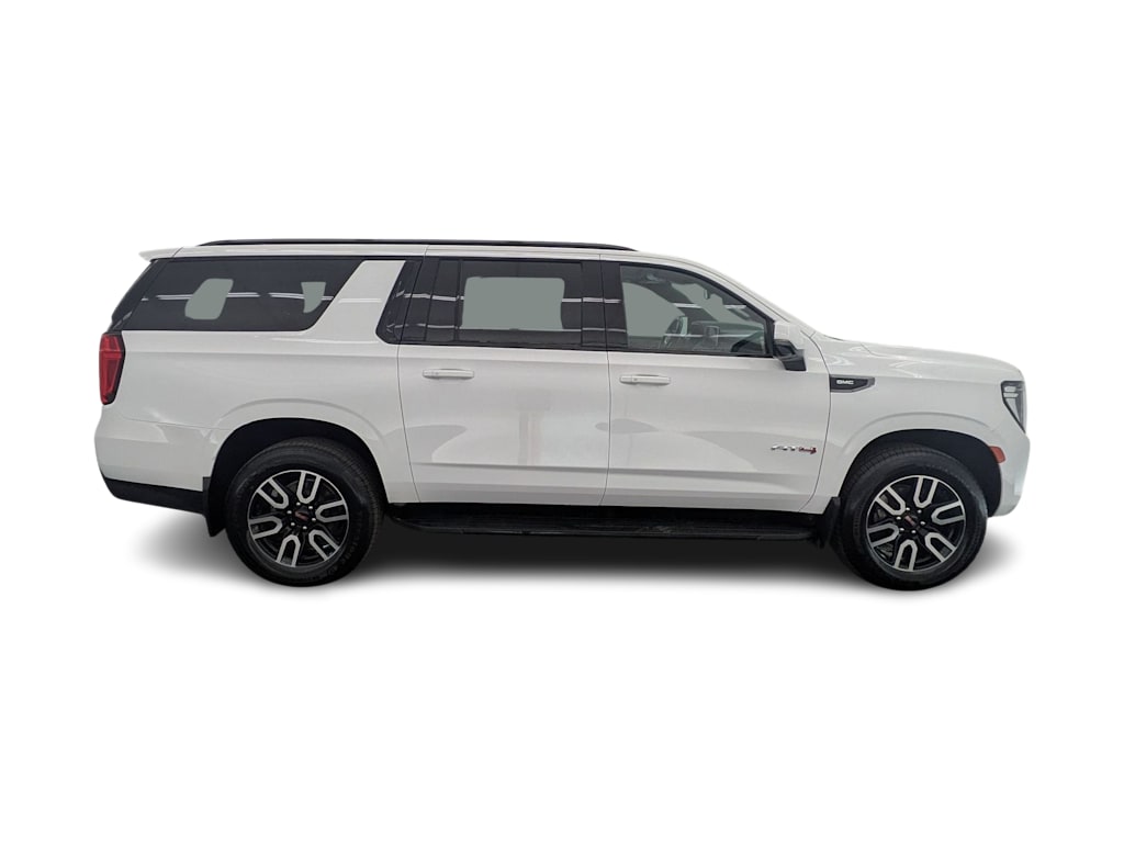 Thumbnail: 2023 GMC Yukon XL - 21