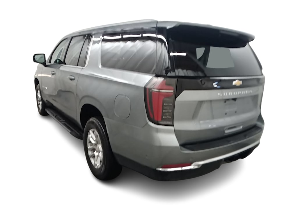 Thumbnail: 2026 Chevrolet Suburban - 3