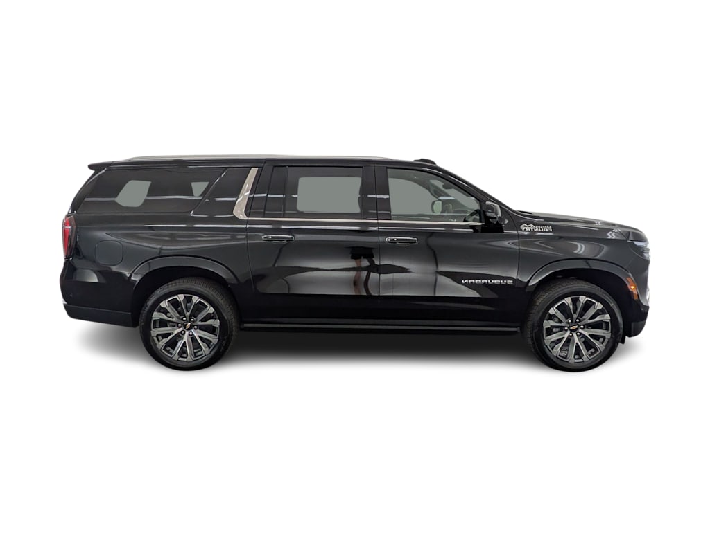 Thumbnail: 2026 Chevrolet Suburban - 21