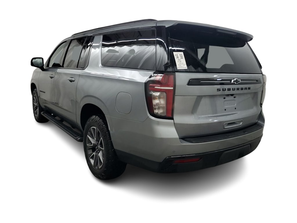 Thumbnail: 2024 Chevrolet Suburban - 3