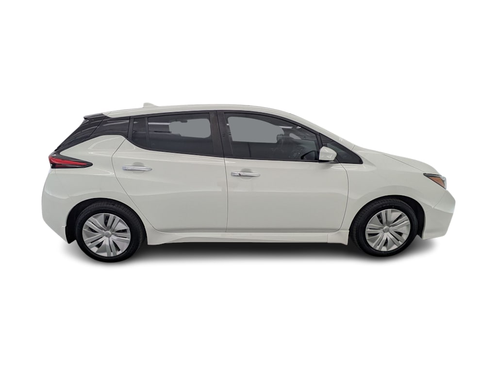 Thumbnail: 2023 Nissan Leaf - 21