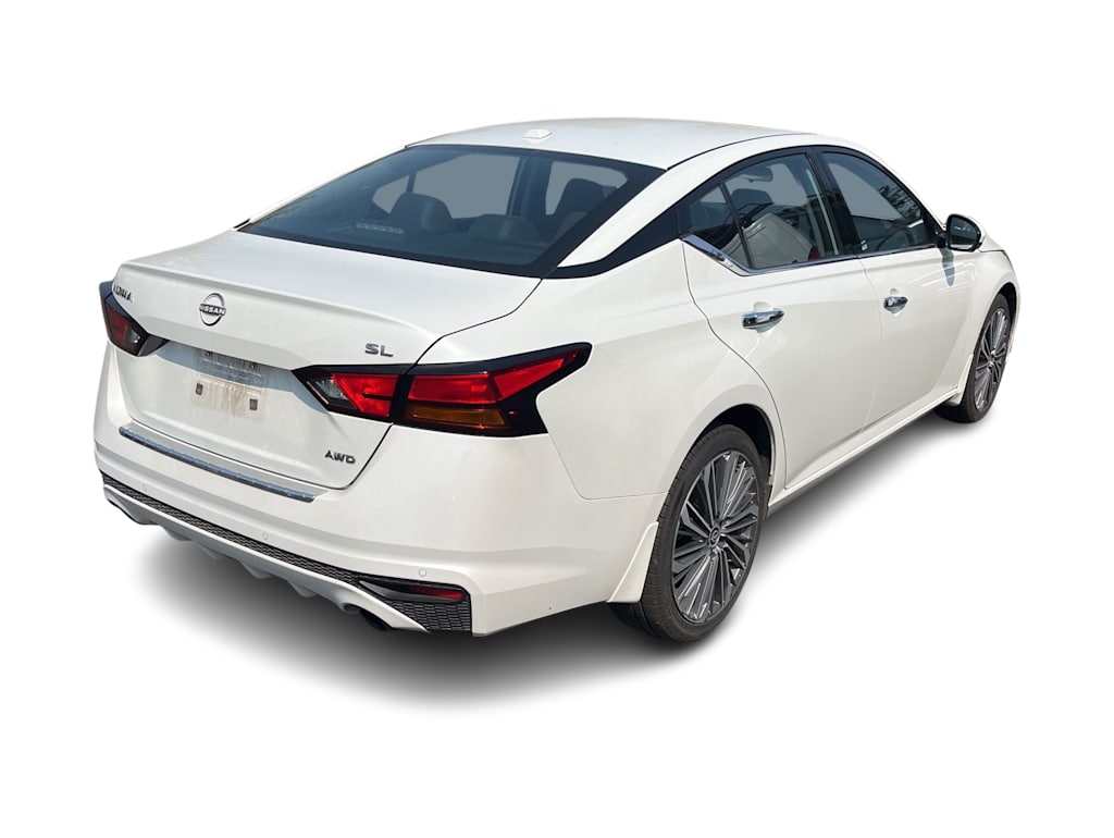 Thumbnail: 2023 Nissan Altima - 8