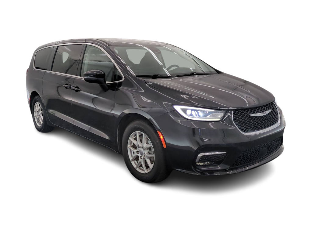 Thumbnail: 2023 Chrysler Pacifica - 22