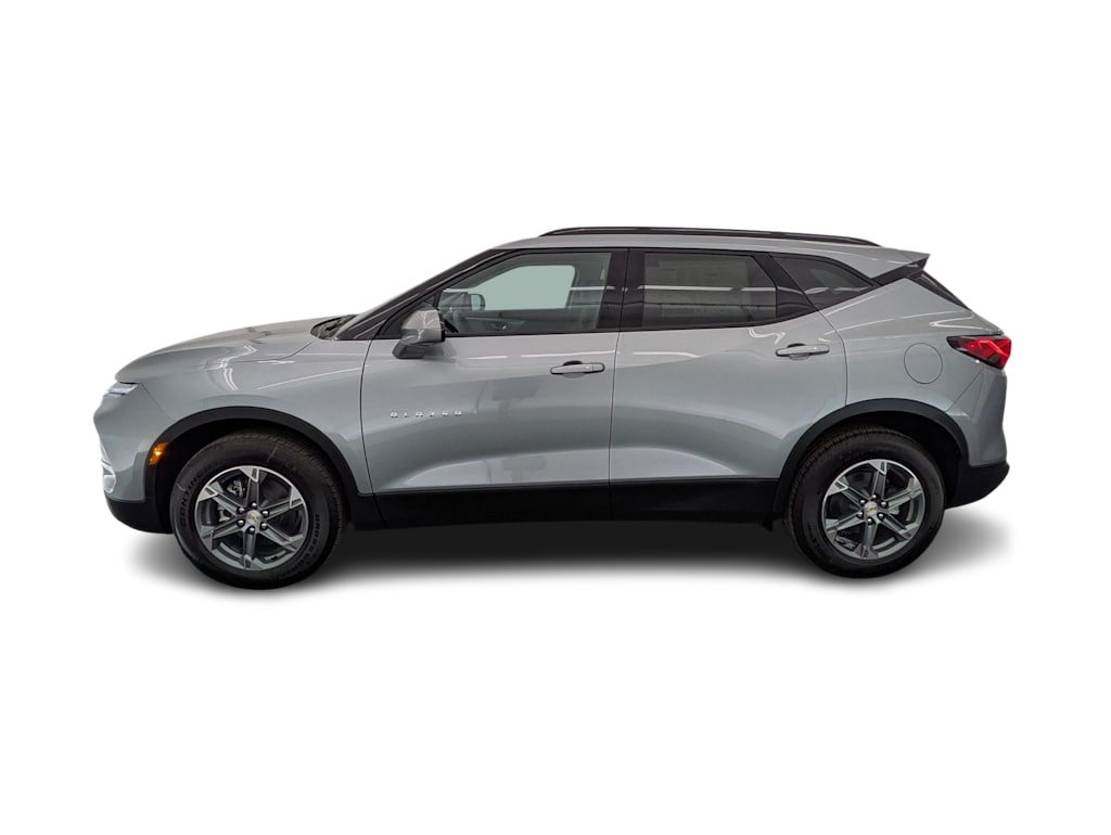 Thumbnail: 2026 Chevrolet Blazer - 3