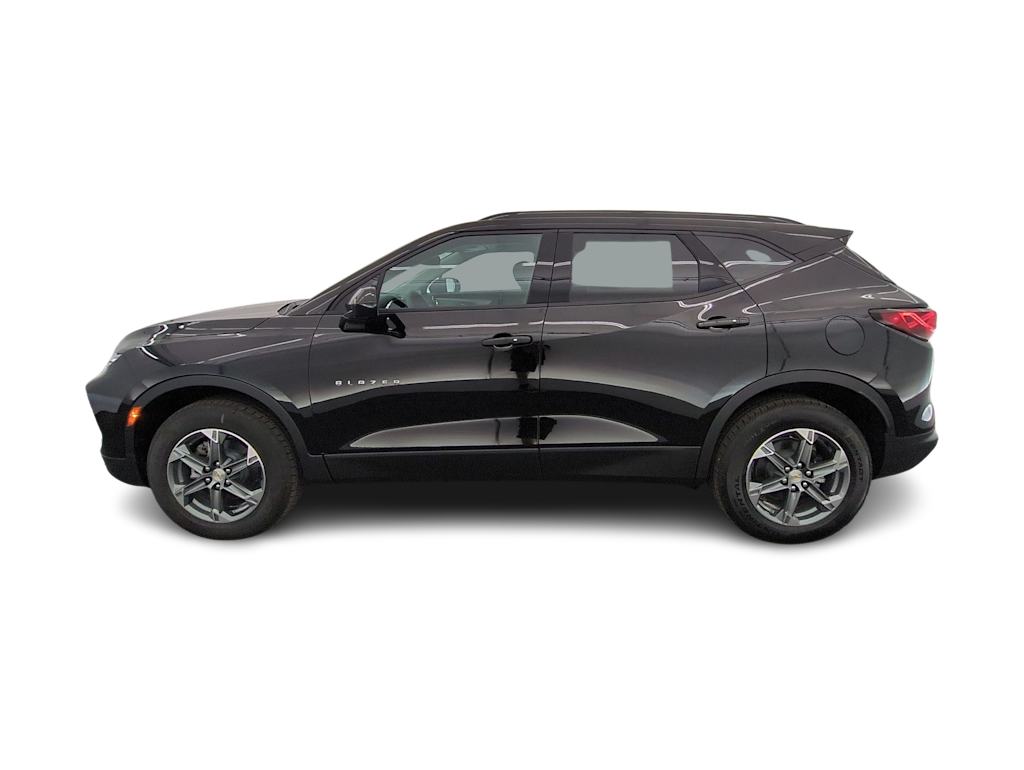 Thumbnail: 2026 Chevrolet Blazer - 3