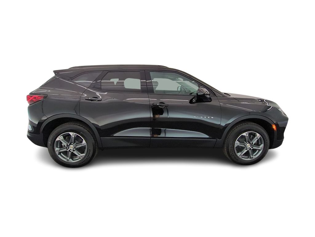 Thumbnail: 2026 Chevrolet Blazer - 22