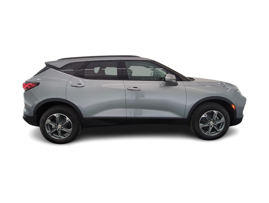 Thumbnail: 2026 Chevrolet Blazer - 21