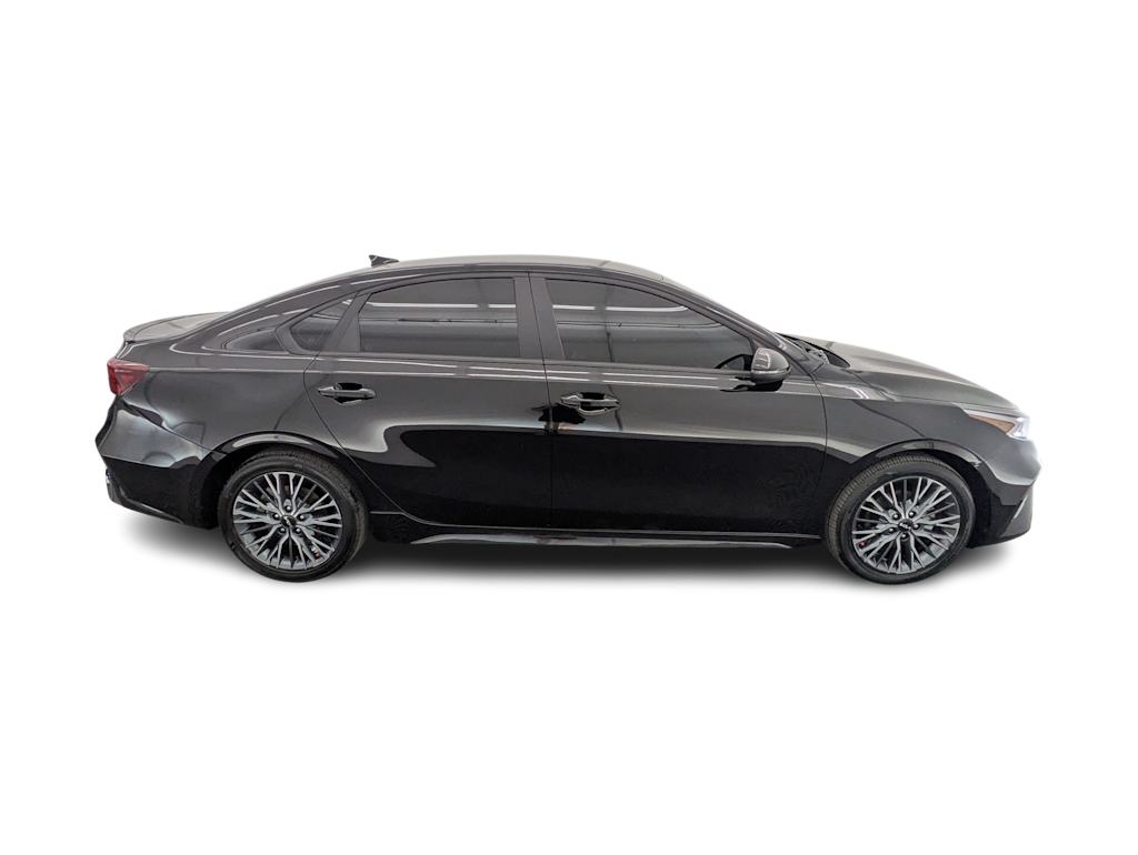 Thumbnail: 2024 Kia Forte - 21