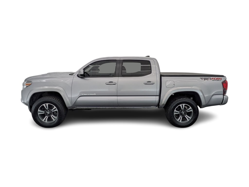 Thumbnail: 2019 Toyota Tacoma - 3