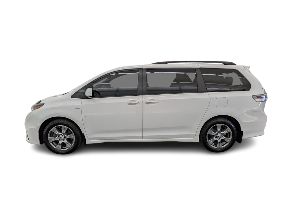 Thumbnail: 2019 Toyota Sienna - 3