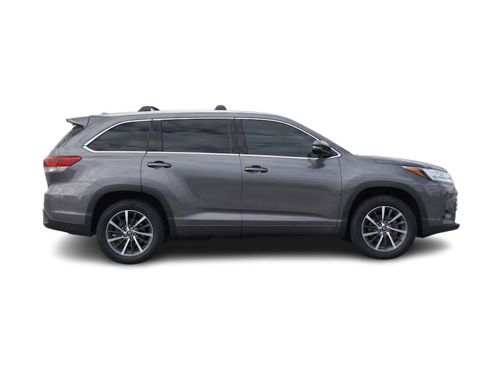 Thumbnail: 2018 Toyota Highlander - 8