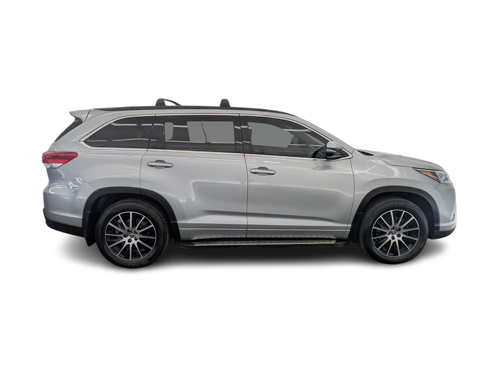Thumbnail: 2018 Toyota Highlander - 22