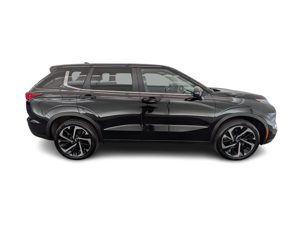 Thumbnail: 2024 Mitsubishi Outlander - 22