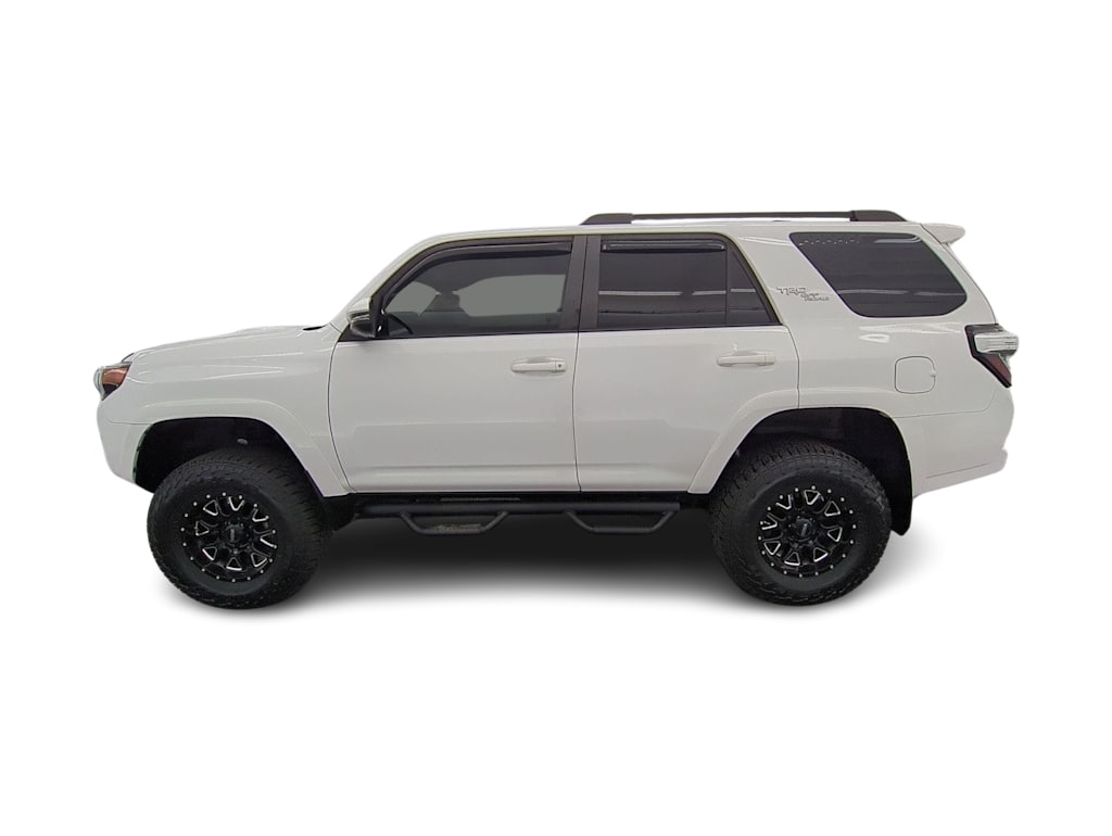 Thumbnail: 2021 Toyota 4Runner - 3