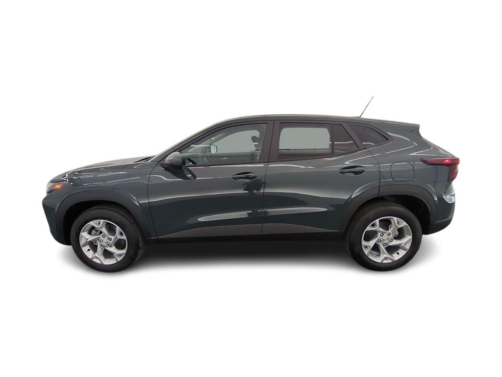 Thumbnail: 2026 Chevrolet Trax - 3