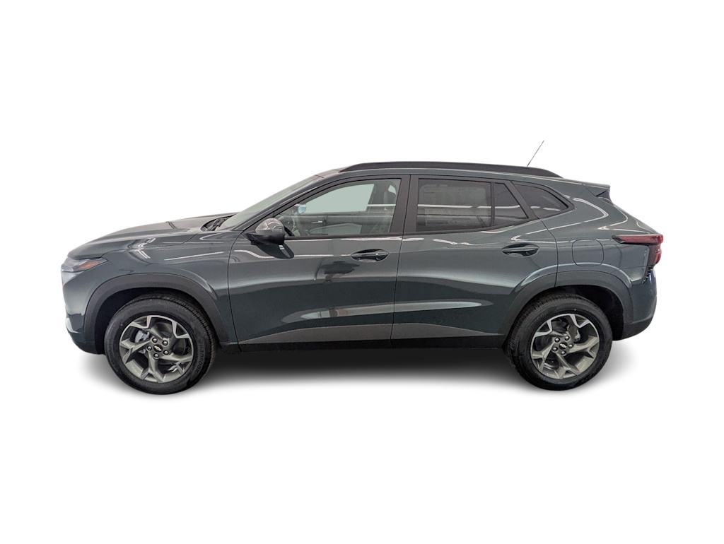 Thumbnail: 2026 Chevrolet Trax - 3