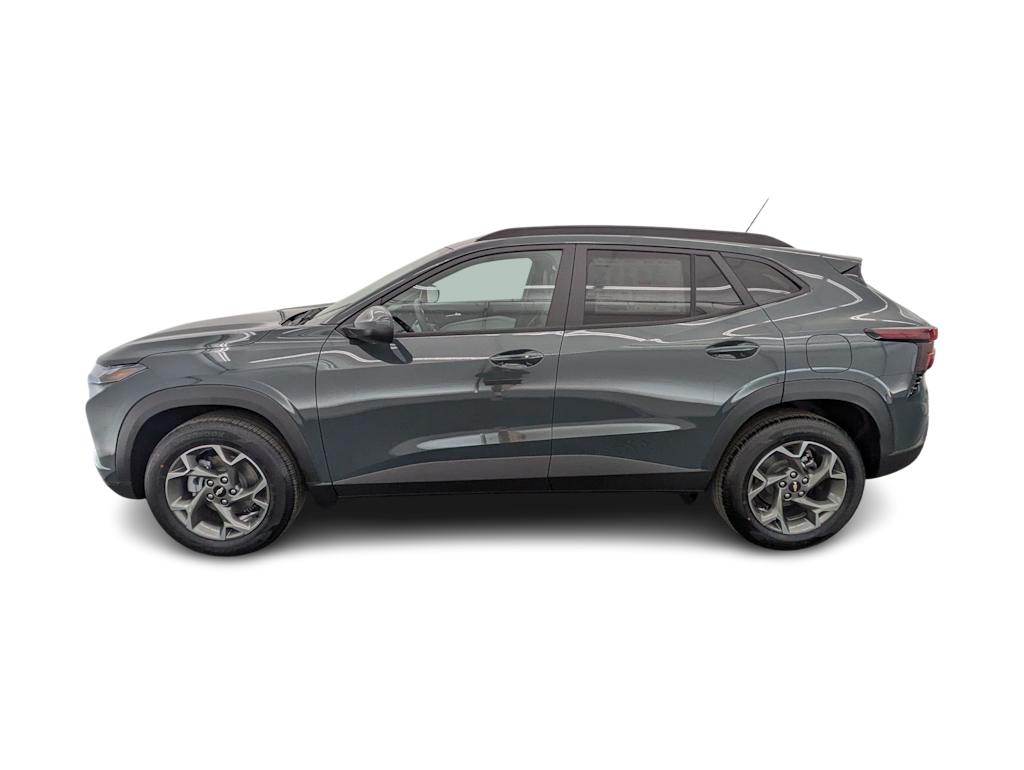 Thumbnail: 2026 Chevrolet Trax - 3