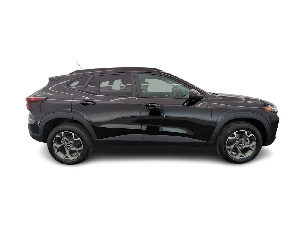 Thumbnail: 2026 Chevrolet Trax - 22