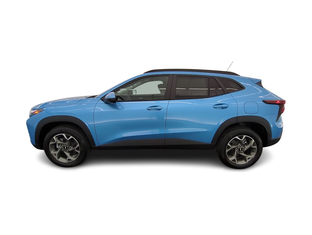 Thumbnail: 2026 Chevrolet Trax - 3