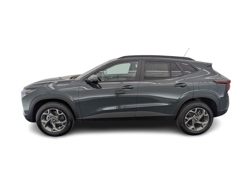 Thumbnail: 2026 Chevrolet Trax - 3