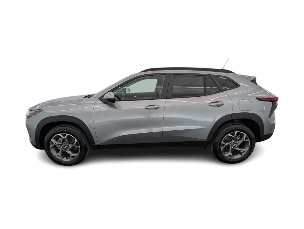 Thumbnail: 2026 Chevrolet Trax - 3
