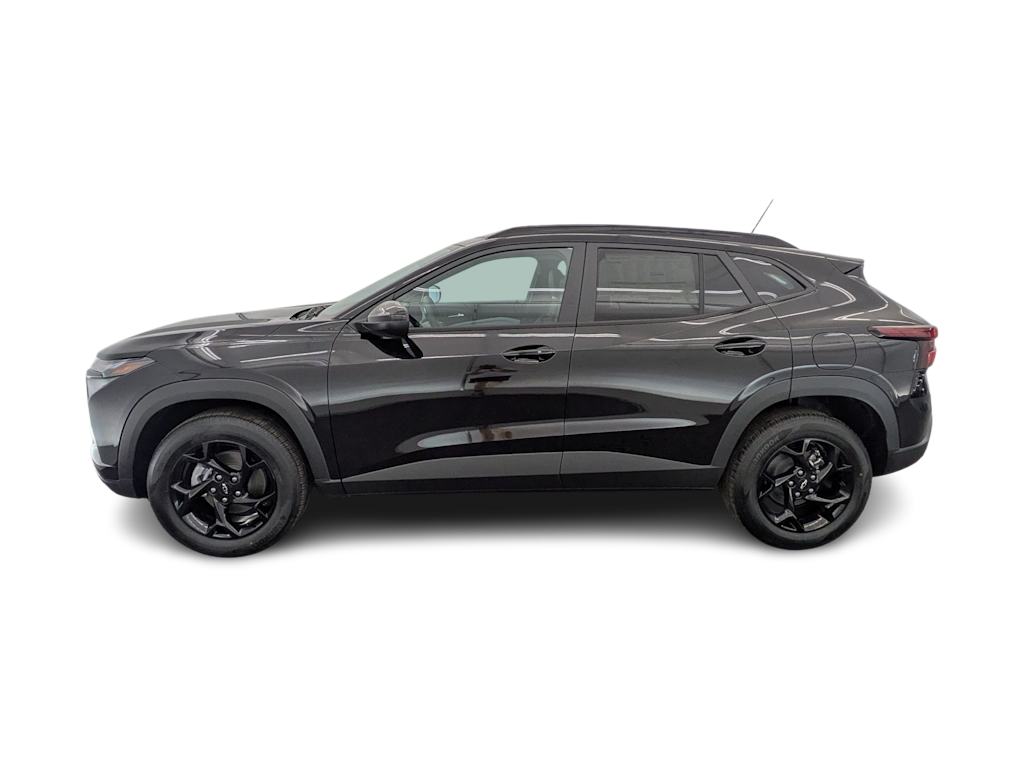 Thumbnail: 2026 Chevrolet Trax - 3