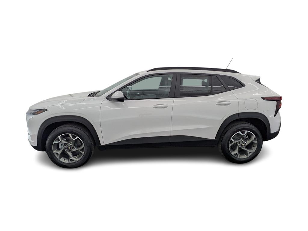 Thumbnail: 2026 Chevrolet Trax - 3