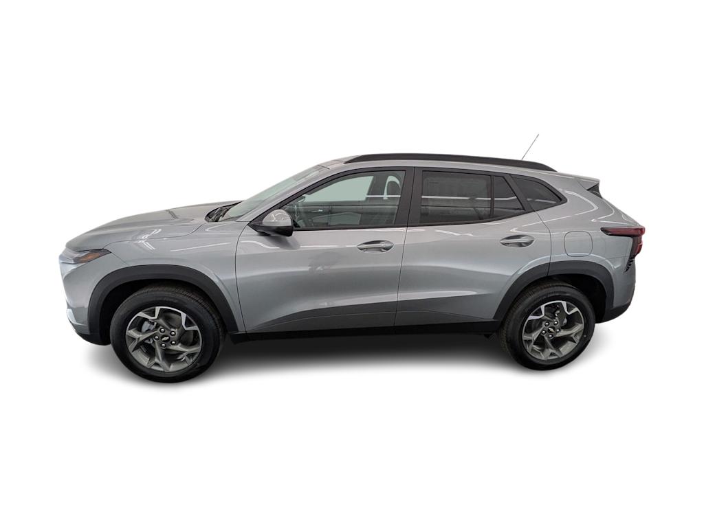 Thumbnail: 2026 Chevrolet Trax - 3